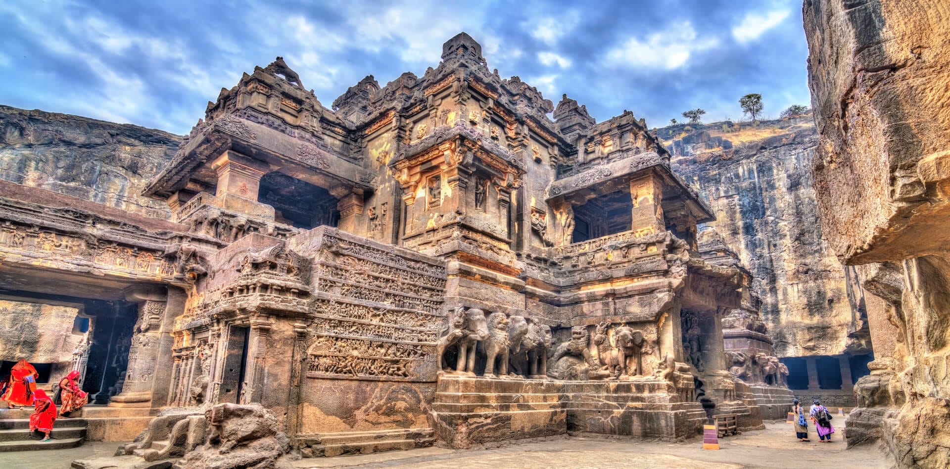 top-10-tourist-attractions-in-india-kailasa-temple